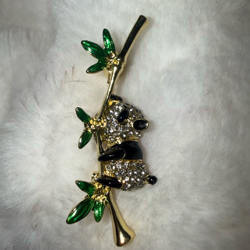Panda Brooch with Green Leaves